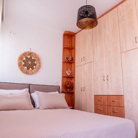 Athina'S Home Пирей Экстерьер фото