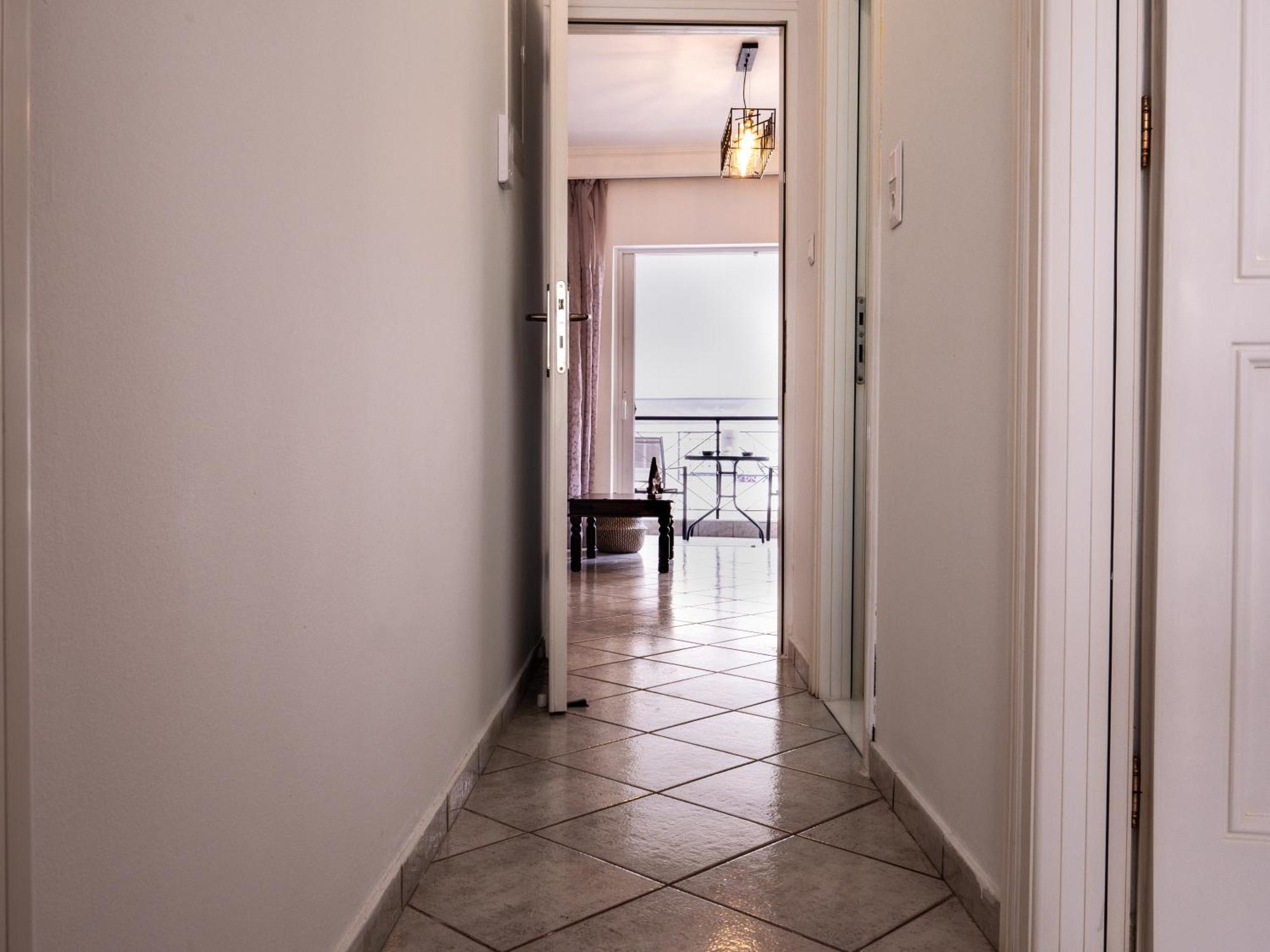 Athina'S Home Пирей Экстерьер фото