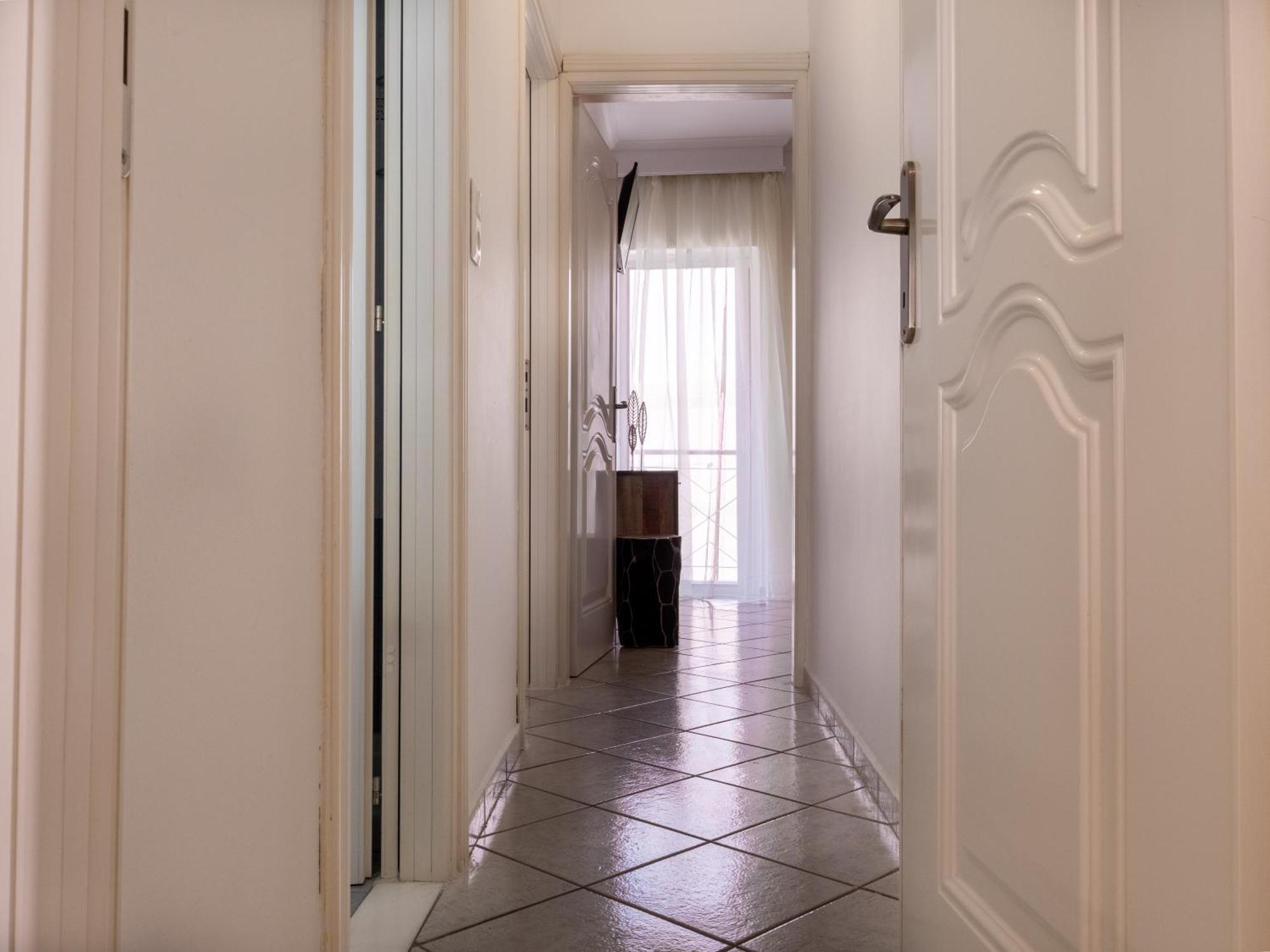 Athina'S Home Пирей Экстерьер фото