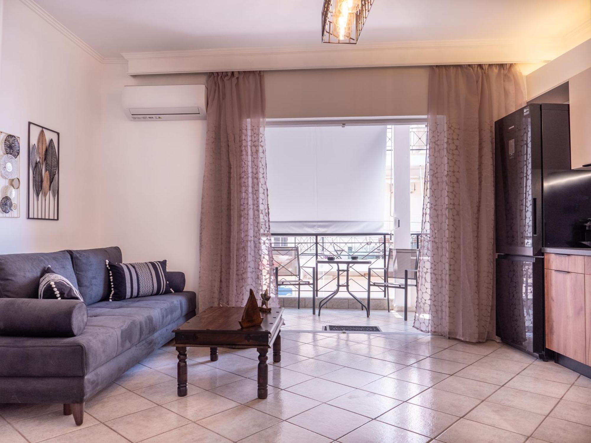 Athina'S Home Пирей Экстерьер фото