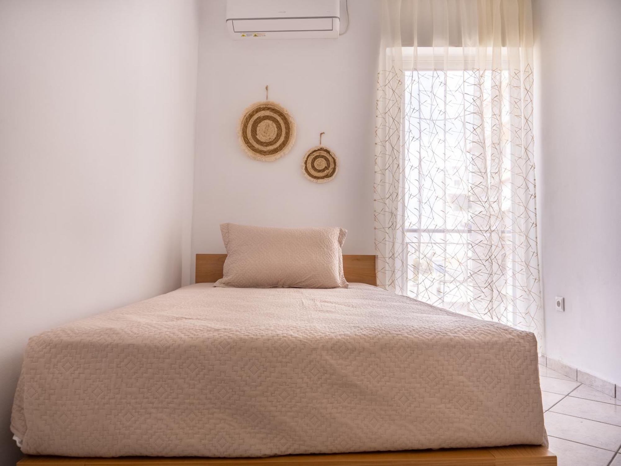 Athina'S Home Пирей Экстерьер фото