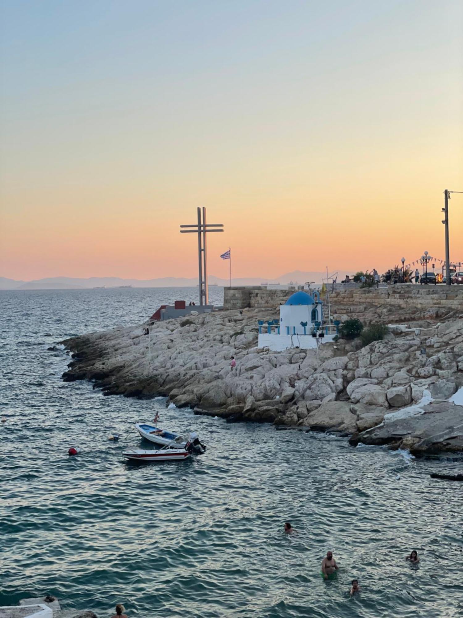 Athina'S Home Пирей Экстерьер фото