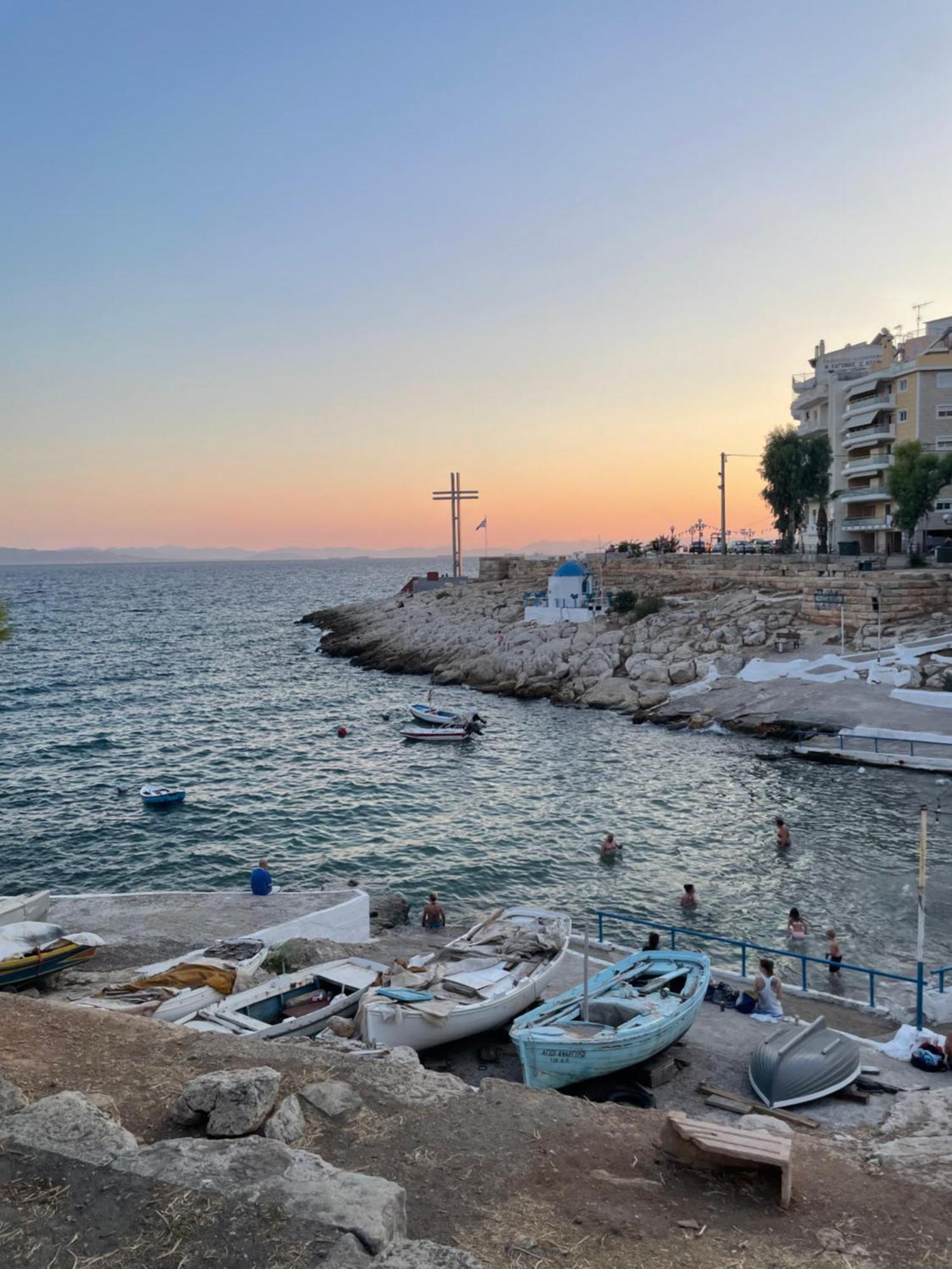Athina'S Home Пирей Экстерьер фото