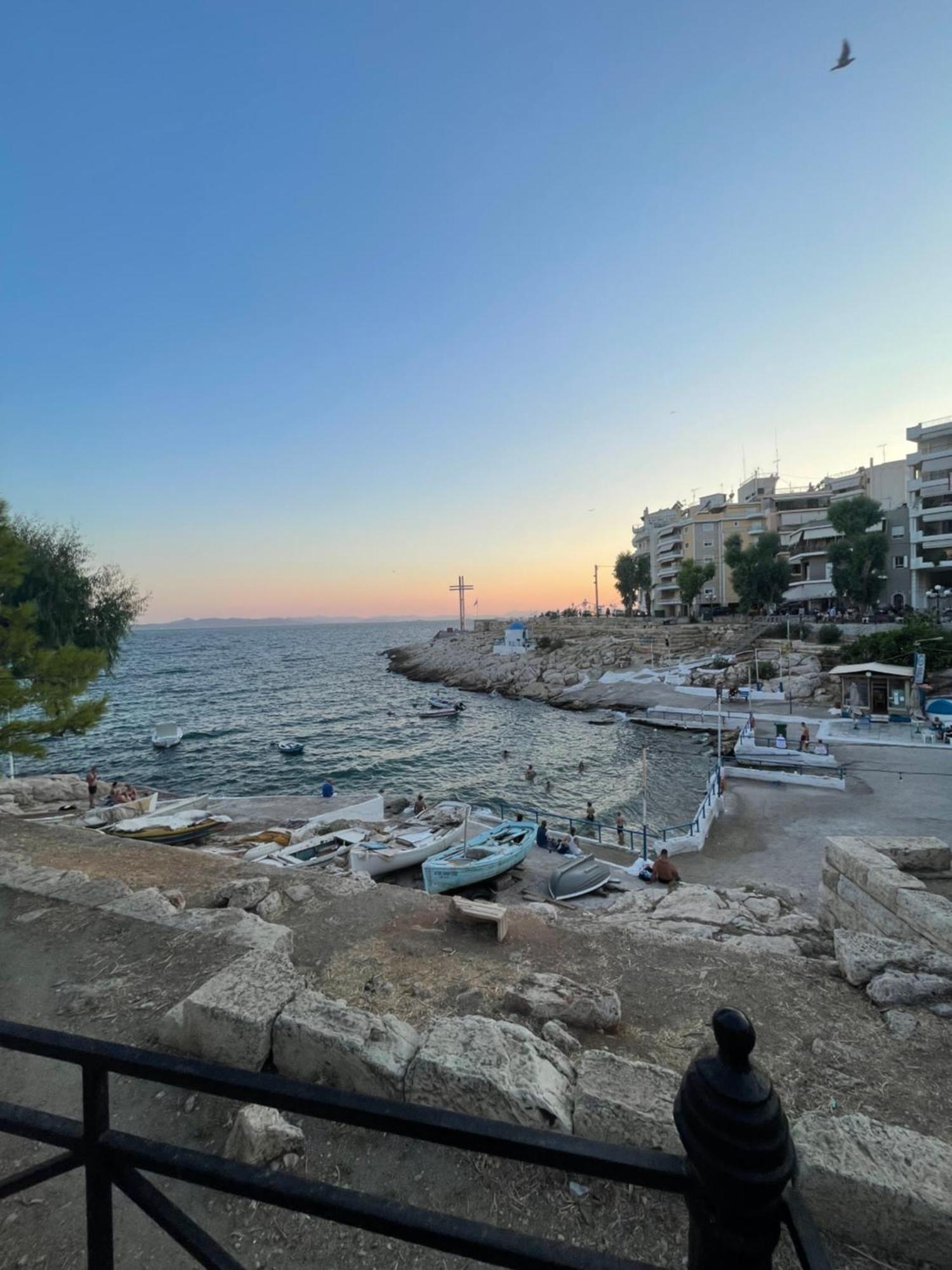 Athina'S Home Пирей Экстерьер фото